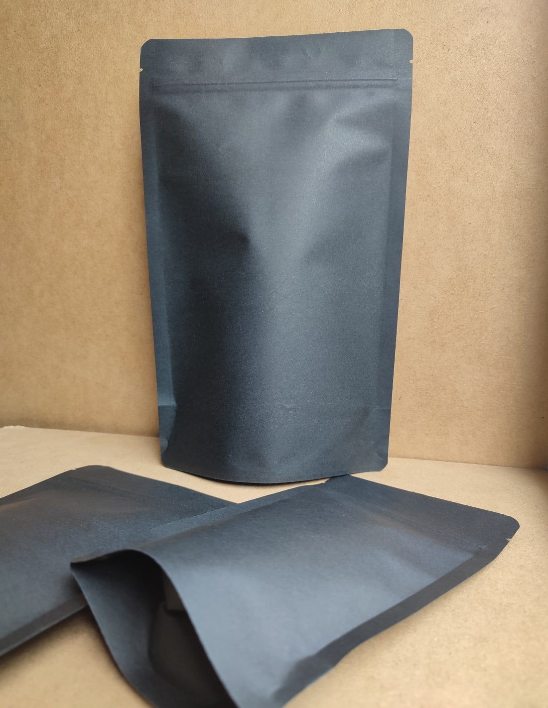 Doypack Biodegradowalny Czarny Papier Kraft
